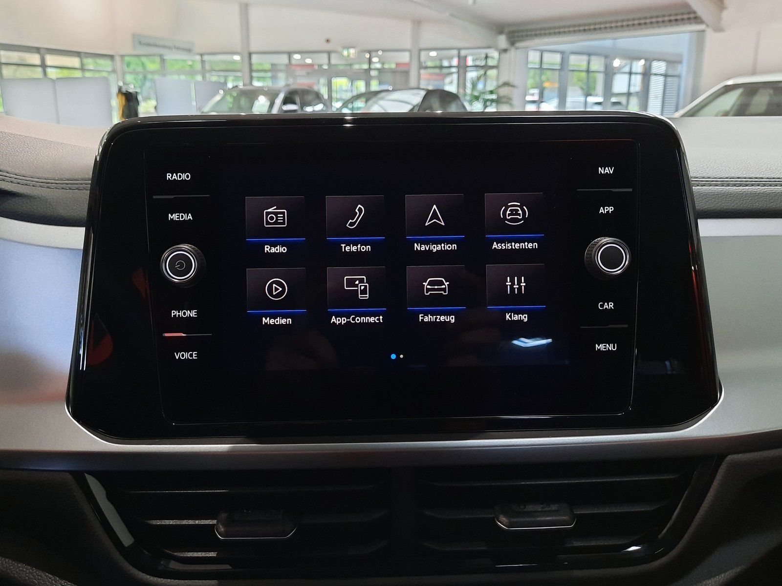 Fahrzeugabbildung Volkswagen T-Roc TSI *AHK*Standhzg*Cam*LED*Sitzhzg*Navi*ACC