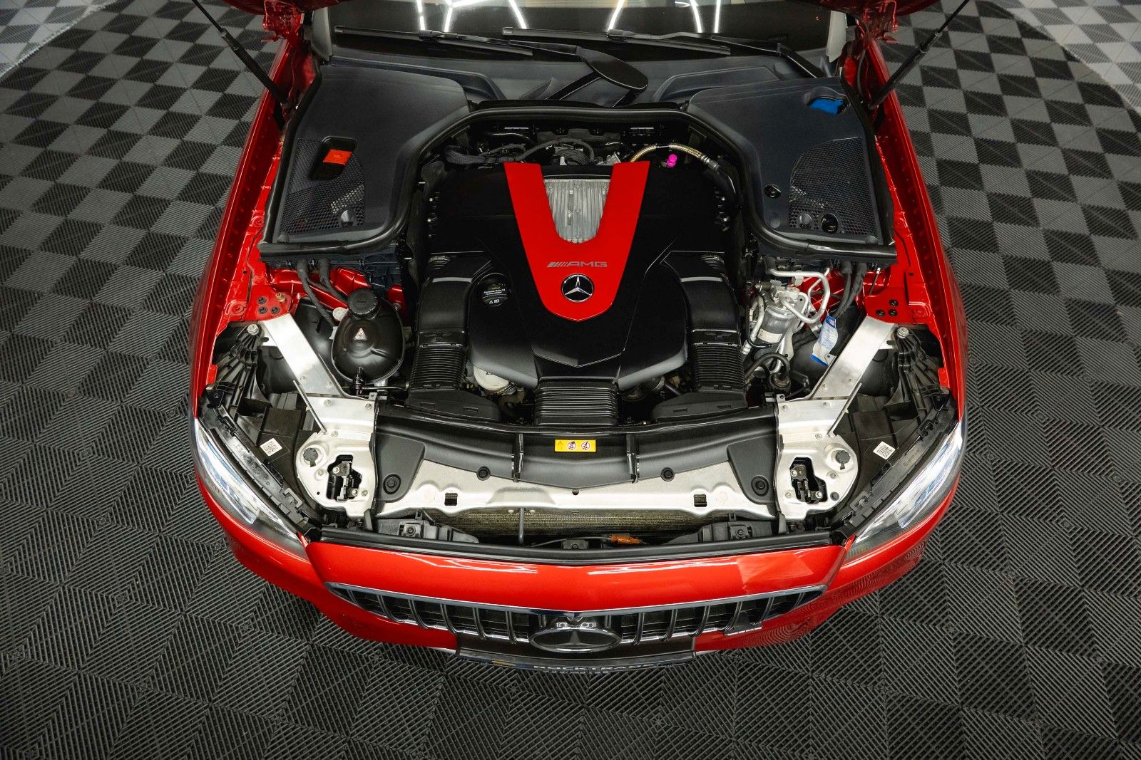 Fahrzeugabbildung Mercedes-Benz E 43 AMG 4Matic Night-Paket *Airmatic*ACC*Pano*