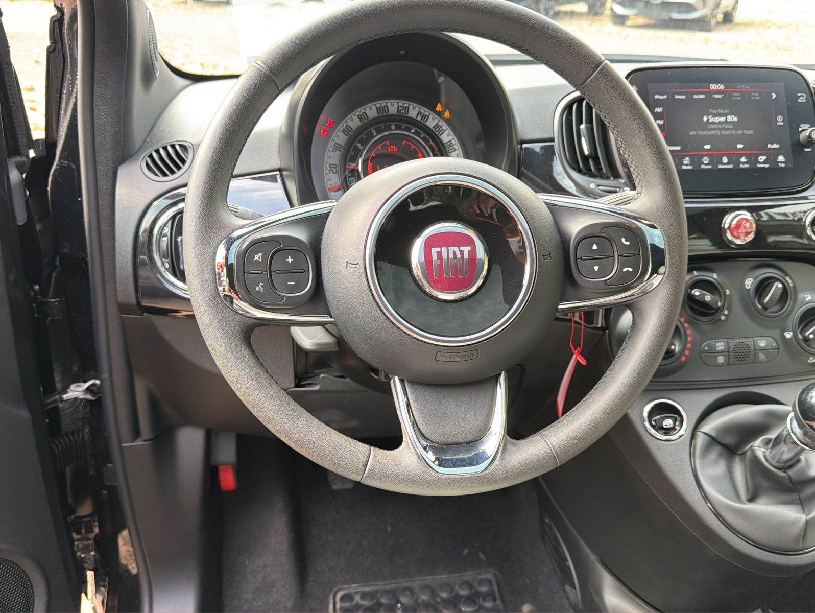 Fahrzeugabbildung Fiat 500 DolceVita