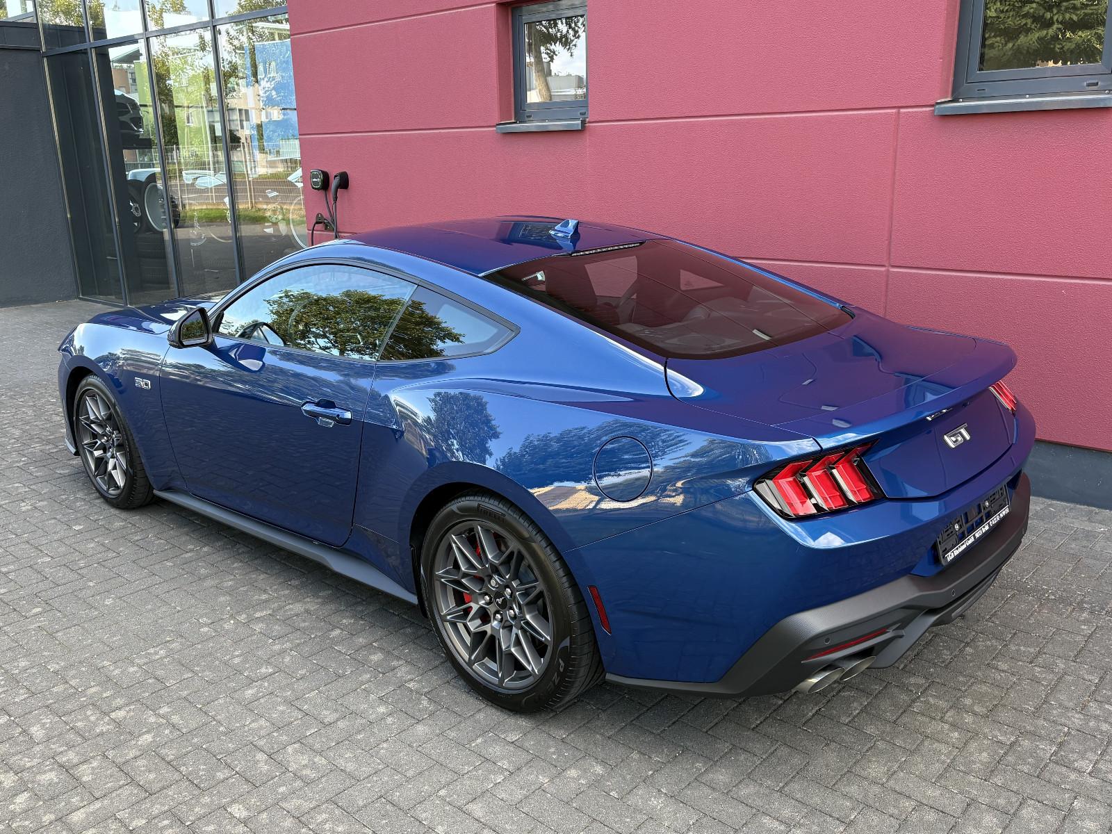 Ford MUSTANG GT 5.0 V8 COUPE NEUES MODELL NUR 3.332KM