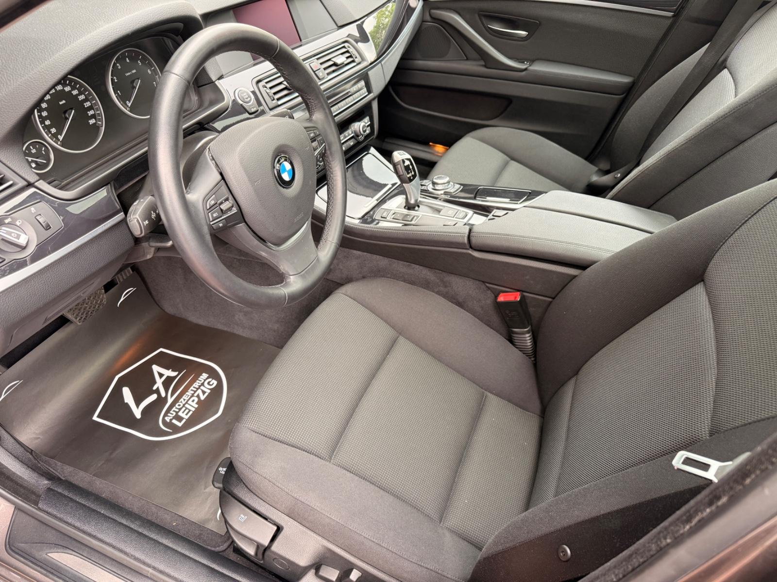 BMW 520i Limousine 1HA*SCHIEBDACH*KAMERA*WENIGKM*TÜV