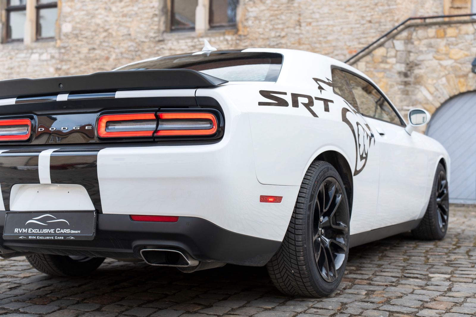 Fahrzeugabbildung Dodge Challenger 6,4L SCAT PACK ALPINE CARPLAY KAM