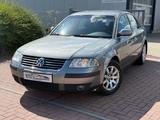 Volkswagen Passat 1,6 Ltr. - 75 kW Lim. Trendline 2.HD Klim - Volkswagen Passat aus 2003