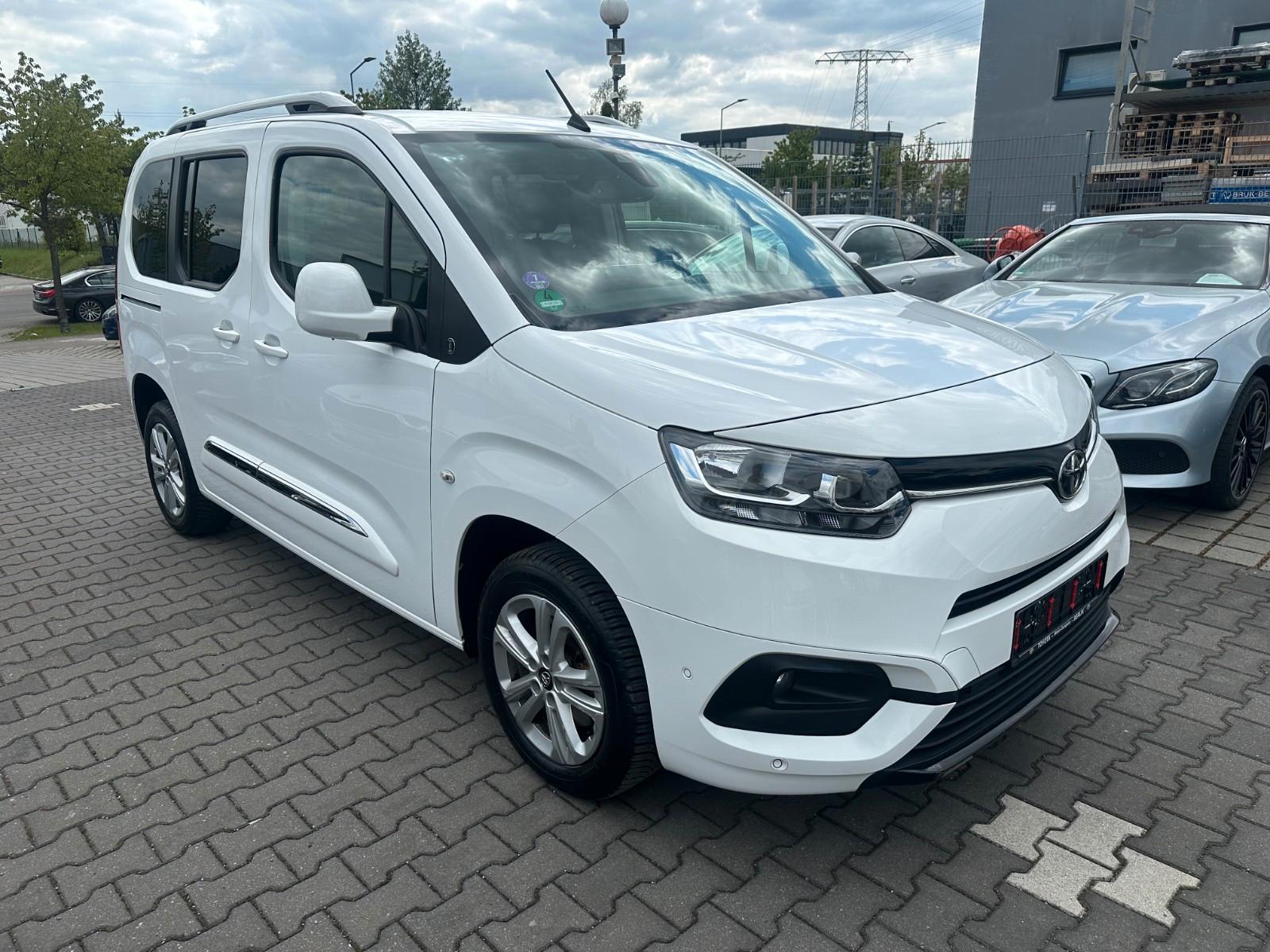 Toyota Proace City Verso L1 Team Deutschland 7-Sitzer