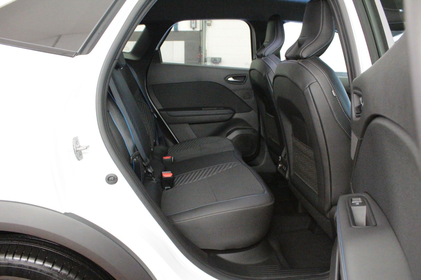 Fahrzeugabbildung Renault Symbioz Esprit Alpine -Tech Full Hybrid *Winterp