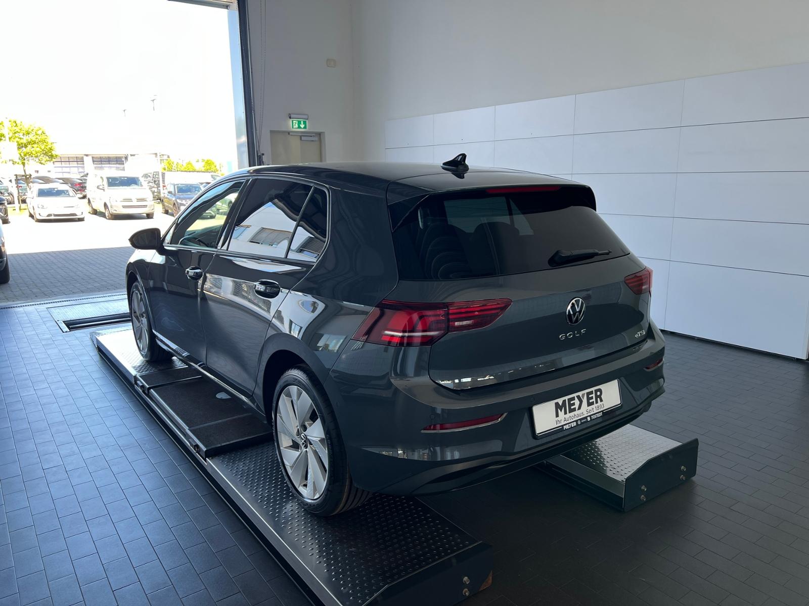 Volkswagen Golf VIII Life 1.5 eTSI DSG *LED, ACC, Kamera, 1, миниатюра 4