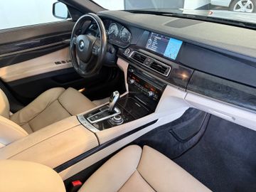BMW 730 - 2