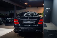 MERCEDES-BENZ C 63 AMG Coupe*H&K*PANO*LEDER*LED*MEMORY*DISTRON MERCEDES-BENZ C 63 AMG Coupe*H&K*PANO*LEDER*LED*MEMORY*DISTRON