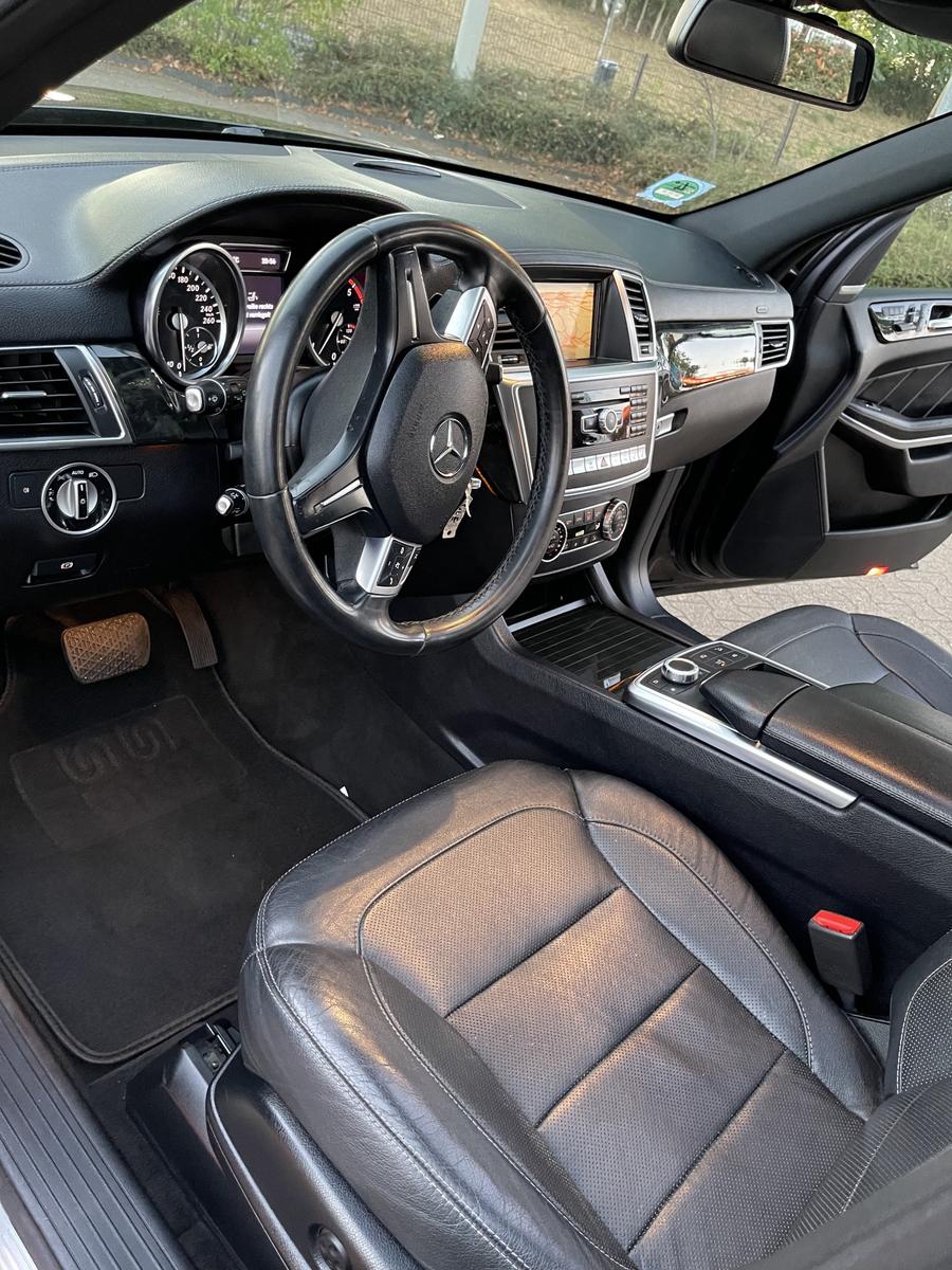 Mercedes-Benz Classe GL 350 BlueTEC 4Matic | 258 ch | BVA | 7 places | Toit panoramique | Suspension pneumatique | Cuir | GPS