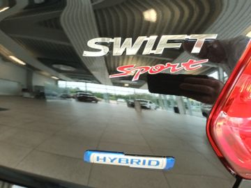 Fotografie des Suzuki Swift 1.4 BOOSTERJET HYBRID Sport Navi
