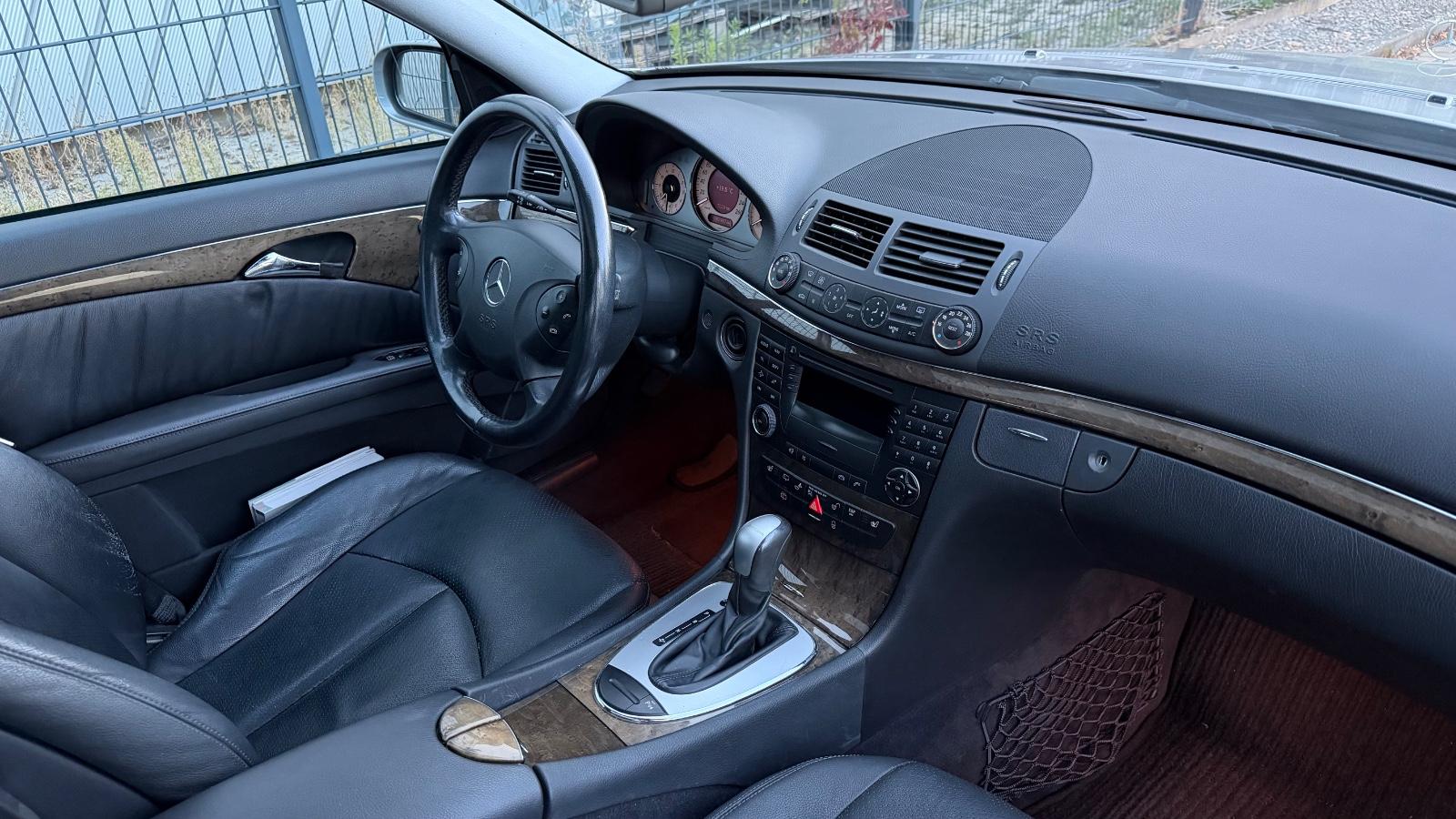 Mercedes-Benz E280 2005 — photo 16