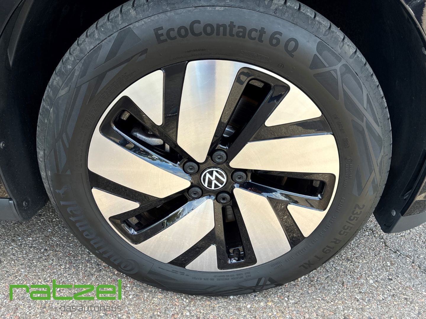 Fahrzeugabbildung Volkswagen ID. Buzz Bus Pro Motor: 210 kW (286 PS) 79 kWh G
