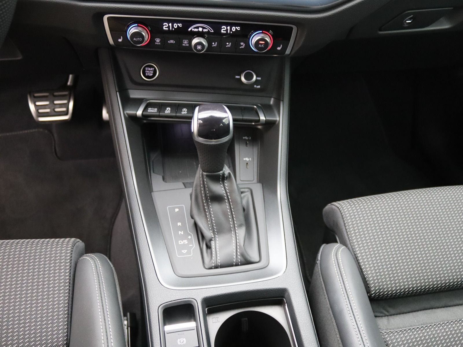 Audi Q3 Sportback S-Line 40TFSI quattro S-tronic/ LED foto 10
