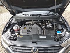 Fahrzeugabbildung Volkswagen T-Roc 1.5 TSI R-Line LED PANO eKLAPPE
