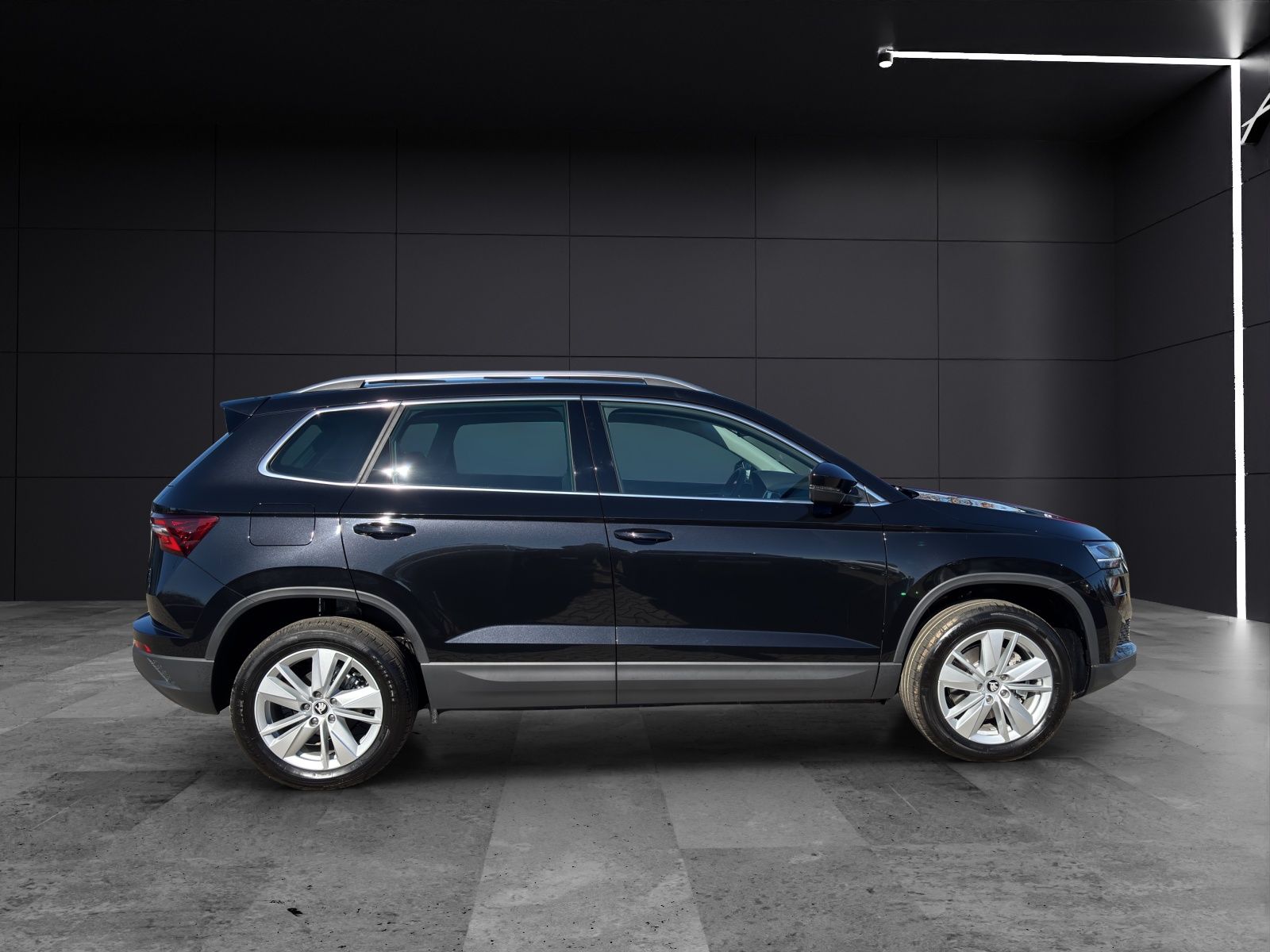 Fahrzeugabbildung SKODA Karoq Balance 1.5 TSI DSG AHZ LED RFK SH ACC Cli