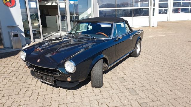 Fiat 124 Spider