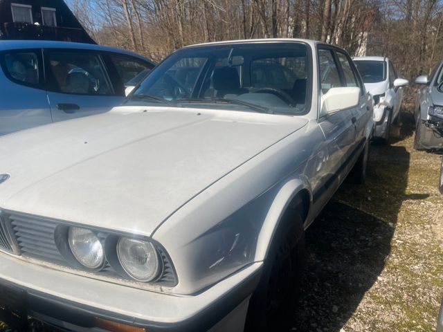 BMW 316 E30