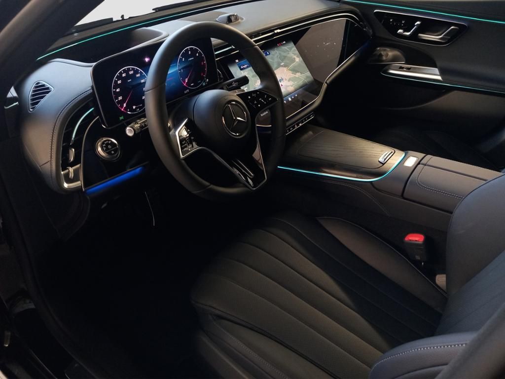 Fahrzeugabbildung Mercedes-Benz E 450 d 4M T Aut. AHK*Head-UP*Burmester*Distroni