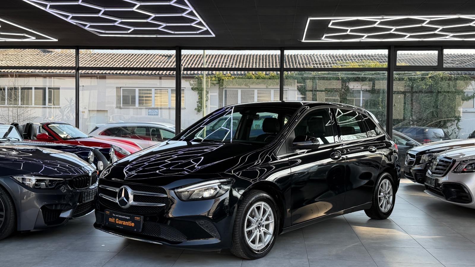 Mercedes-Benz B 180d AUTOMATIK LED NAVI LEDER SPORT TEMP EURO6