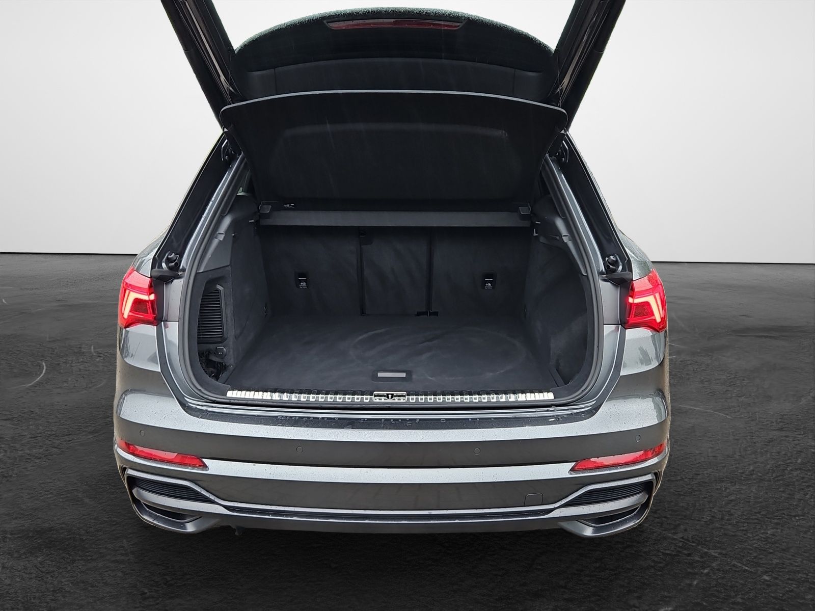 Audi Q3 45 TFSI e S tronic S line NaviPlus Matrix AHK foto 12