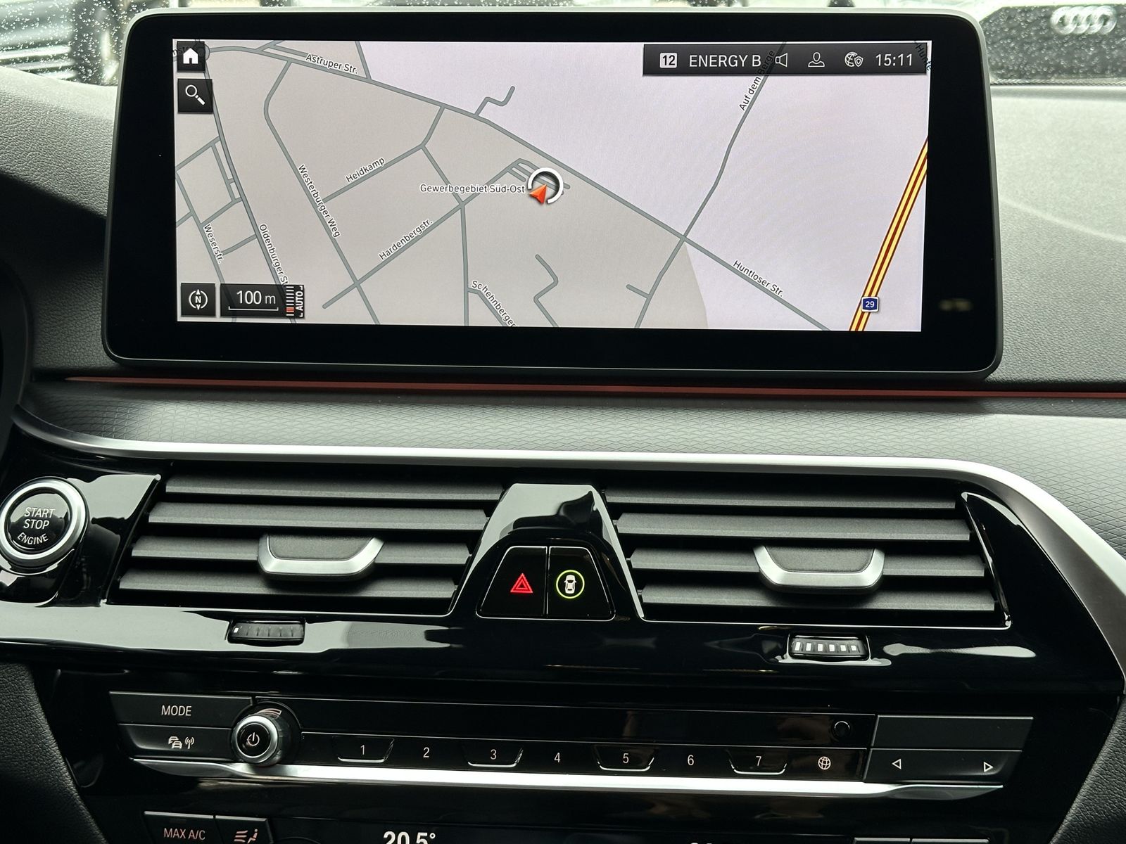 Fahrzeugabbildung BMW 530d xDrive M-Sport NAV+LED+AHK+HEAD-UP+GLASDACH