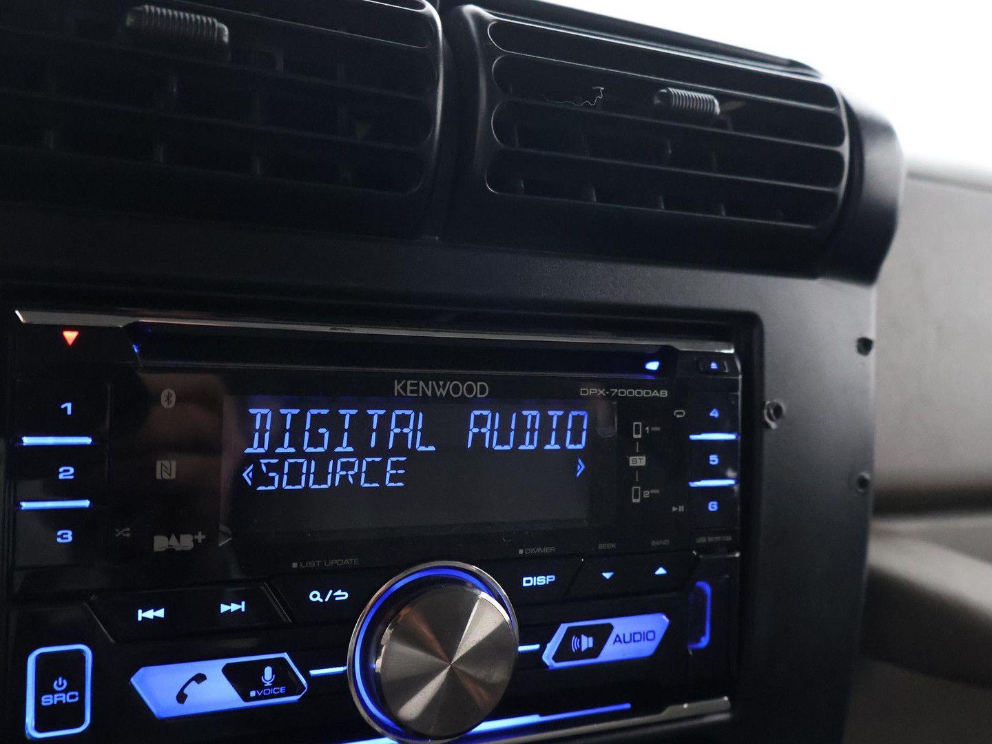 Jeep Wrangler Sahara 4.0i | 177 ch | BVM | Capote souple | Attelage | Pneus BFGoodrich All-Terrain | Bluetooth/DAB