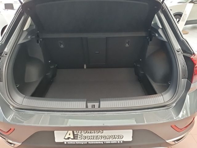 Fahrzeugabbildung Volkswagen T-Roc 1.5 TSI DSG  Style LED NAVI AHK SHZ