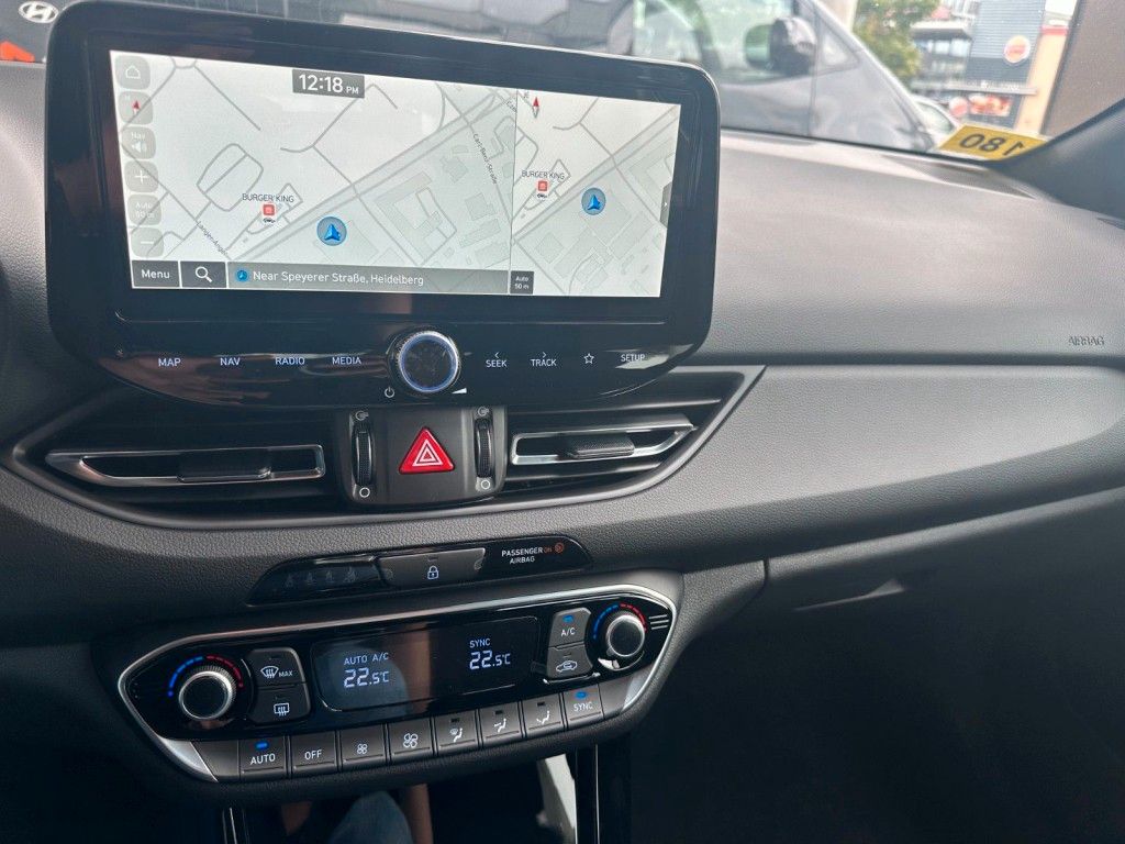 Fahrzeugabbildung Hyundai i30 Advantage 1.0 T-GDI 100PS Navi/SHZ/Kamera