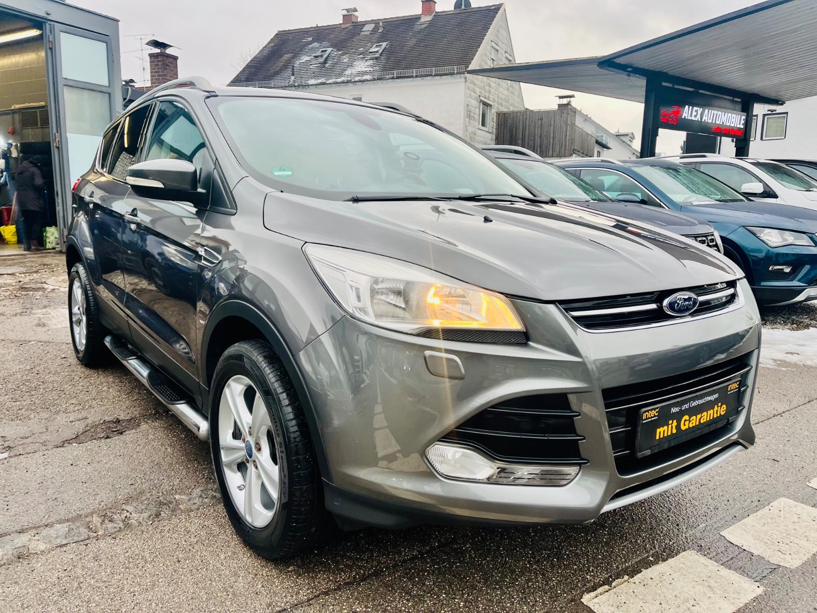 Ford Kuga 2,0 TDCi 4x4 120kW Titanium PowerShift AHK