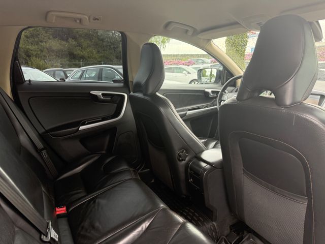 Volvo XC60 XC 60 5-Zylinder Summum AWD