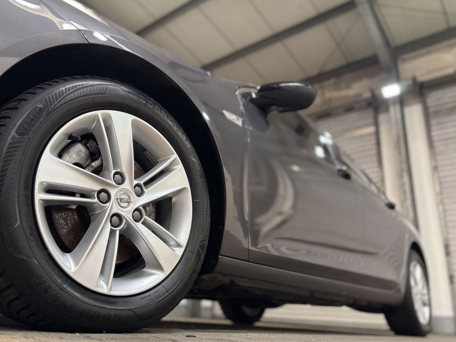 Fahrzeugabbildung Opel Insignia 2.0 CDTI Elegance#LED#Kamera#Spur