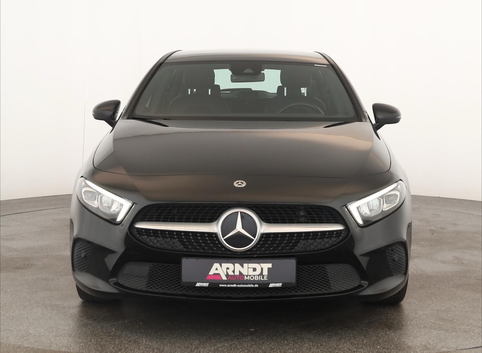 Mercedes-Benz A 180 7G Progressive LED Pano Nav ParkAssist 17"
