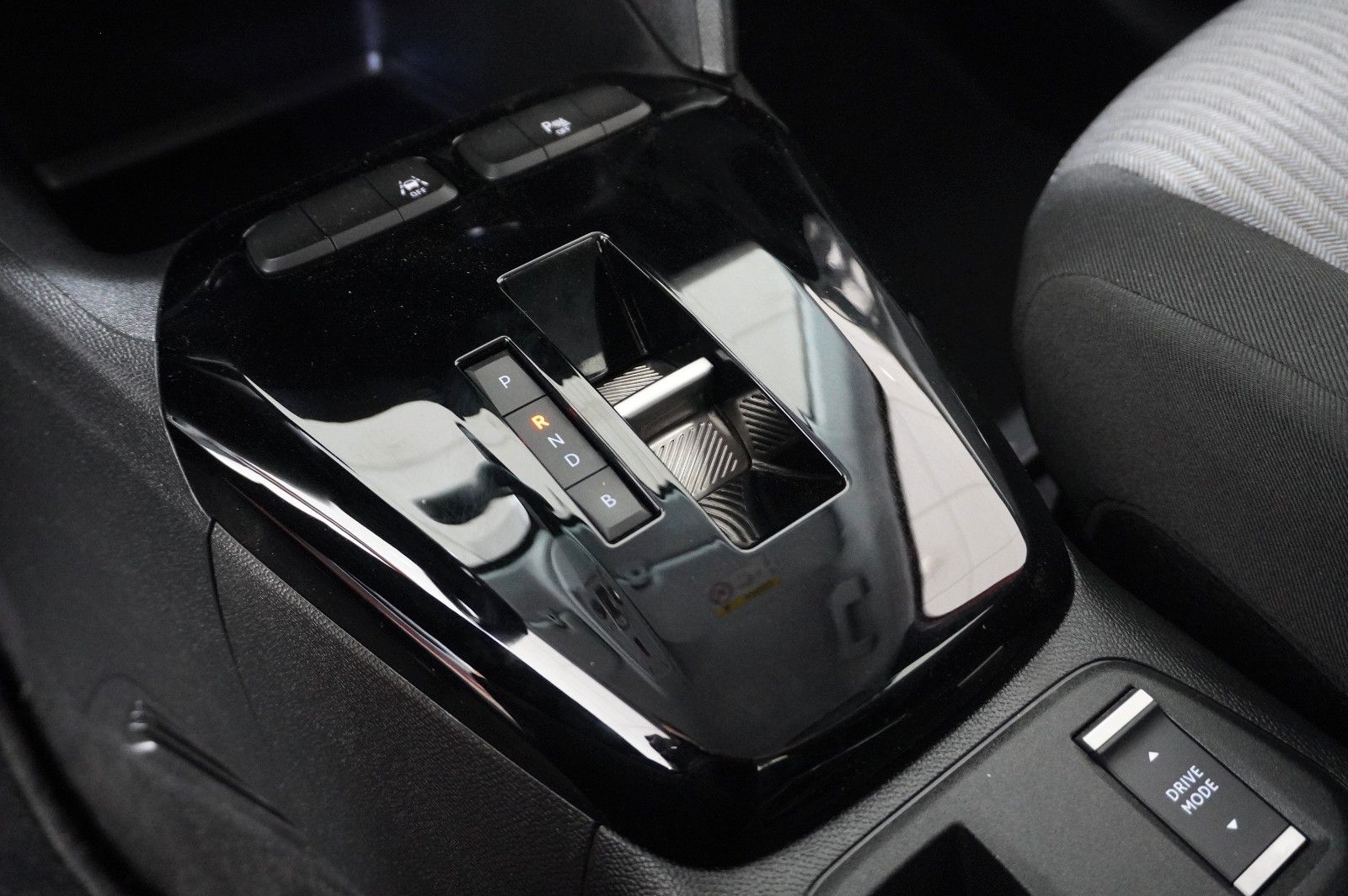 Fahrzeugabbildung Opel Corsa-e F EDITION 3-PHASIG NAVI/VIRT./SPORT/DAB+