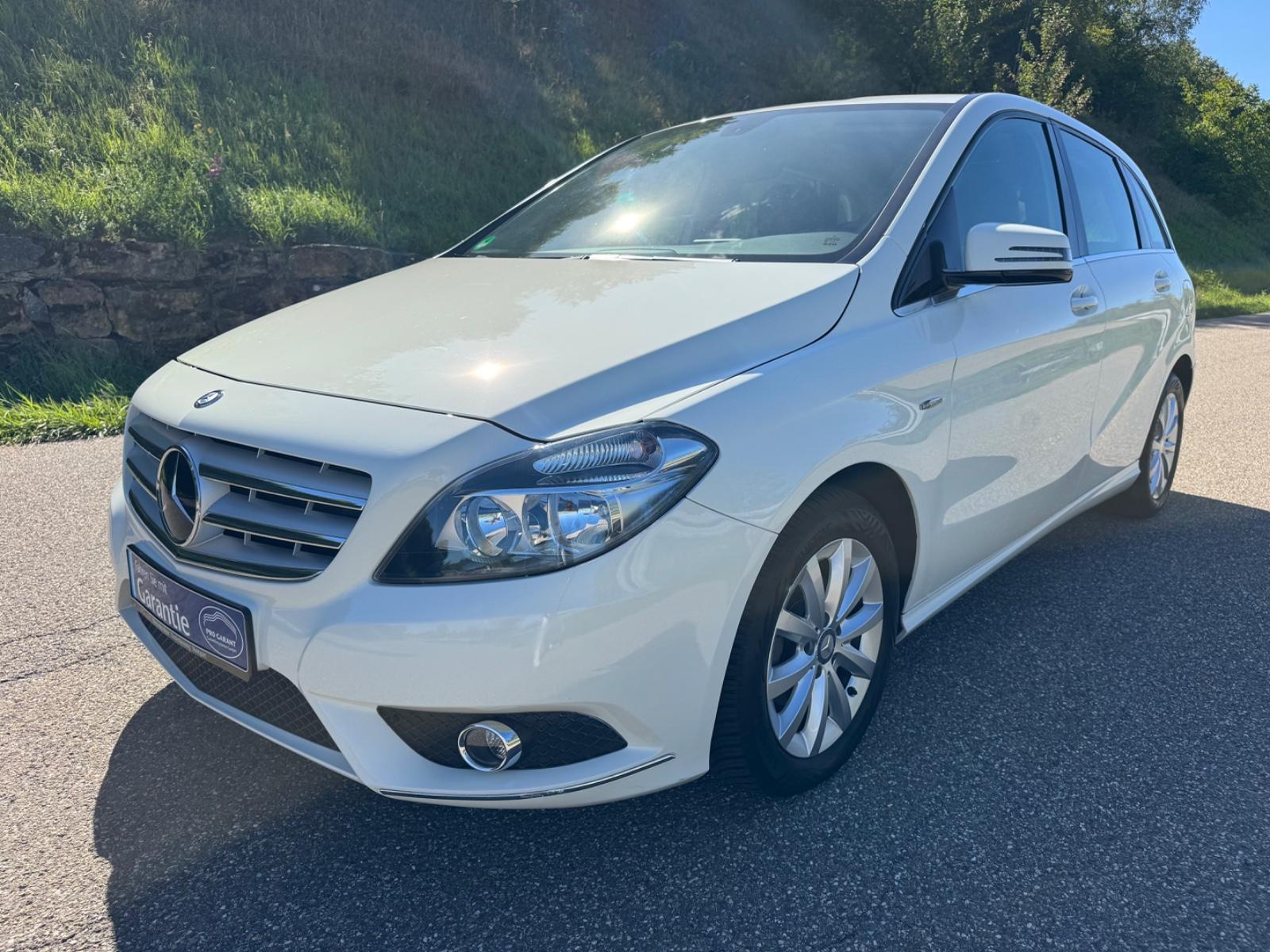 Mercedes-Benz B 180