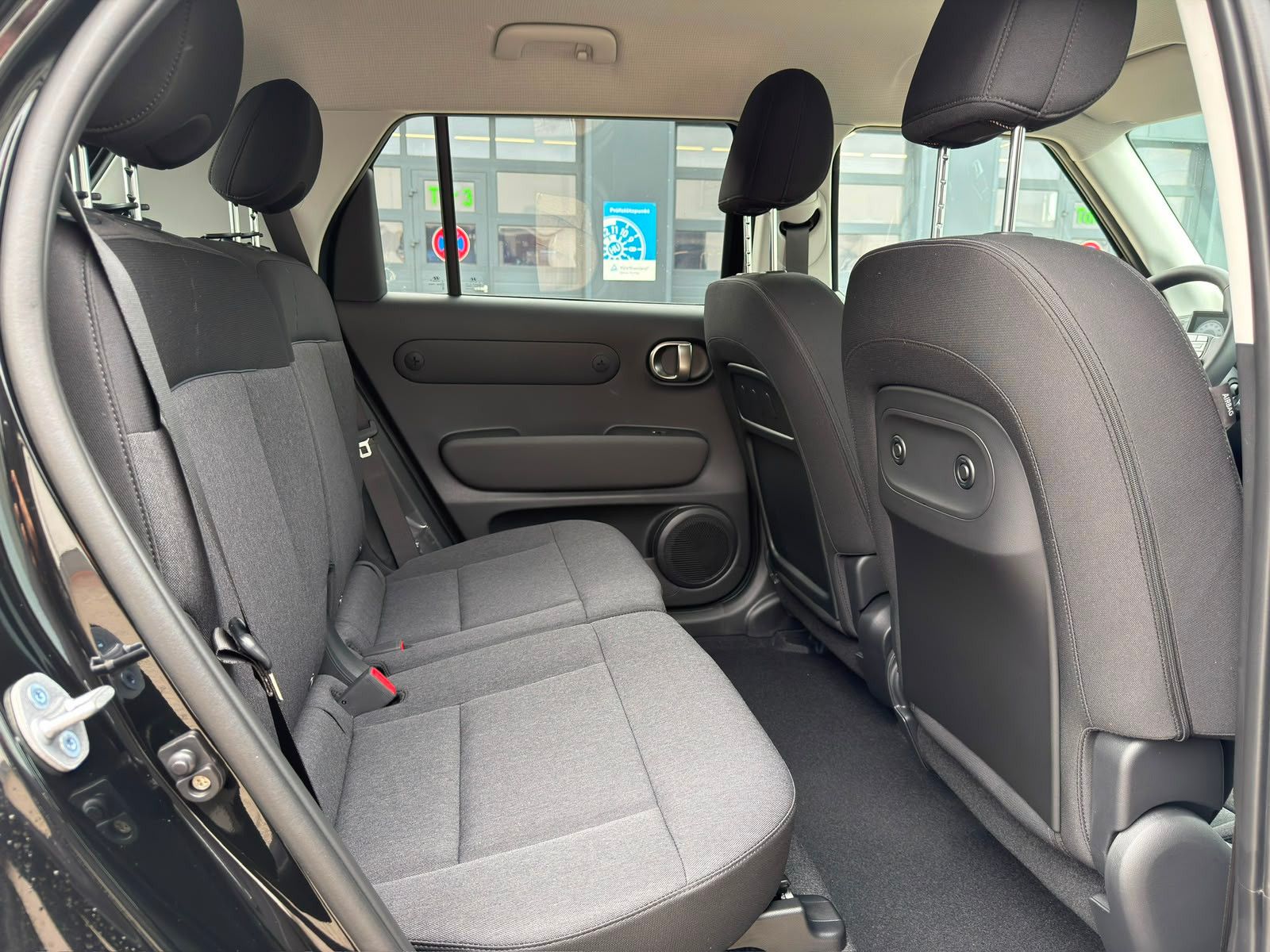 Fahrzeugabbildung Hyundai INSTER Trend 85kW *RW370KM*Totwinkel*ACC*360°