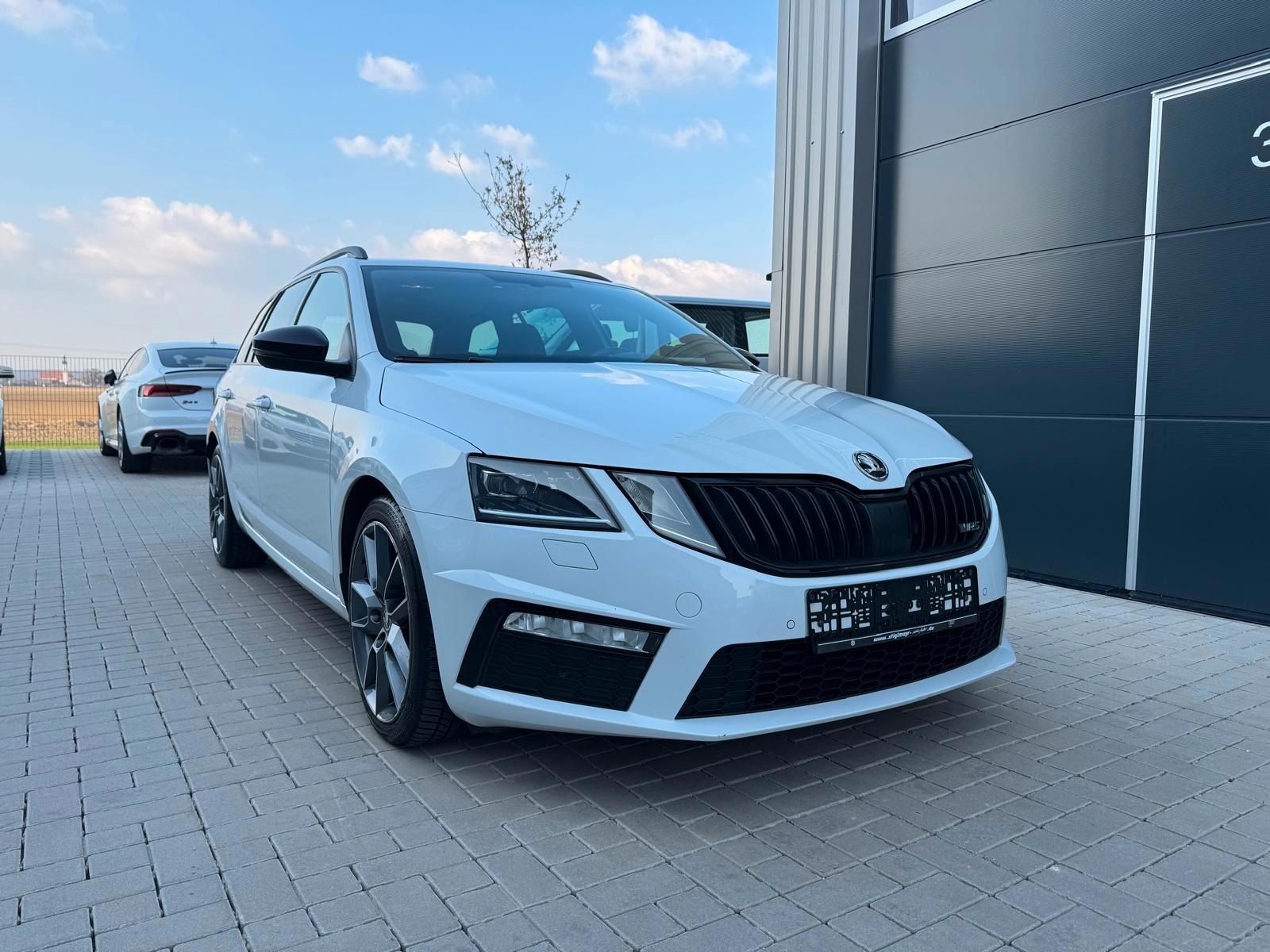 Skoda Octavia Combi RS 2.0 TDI DSG 4x4 Xenon ACC AHK
