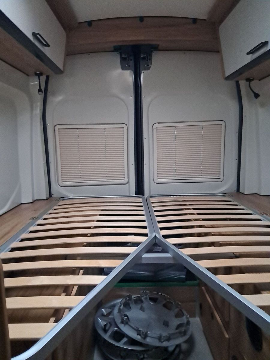 Fahrzeugabbildung Karmann Dexter 4x4 DE 570 AW Klima, RFK, El. Trittstufe