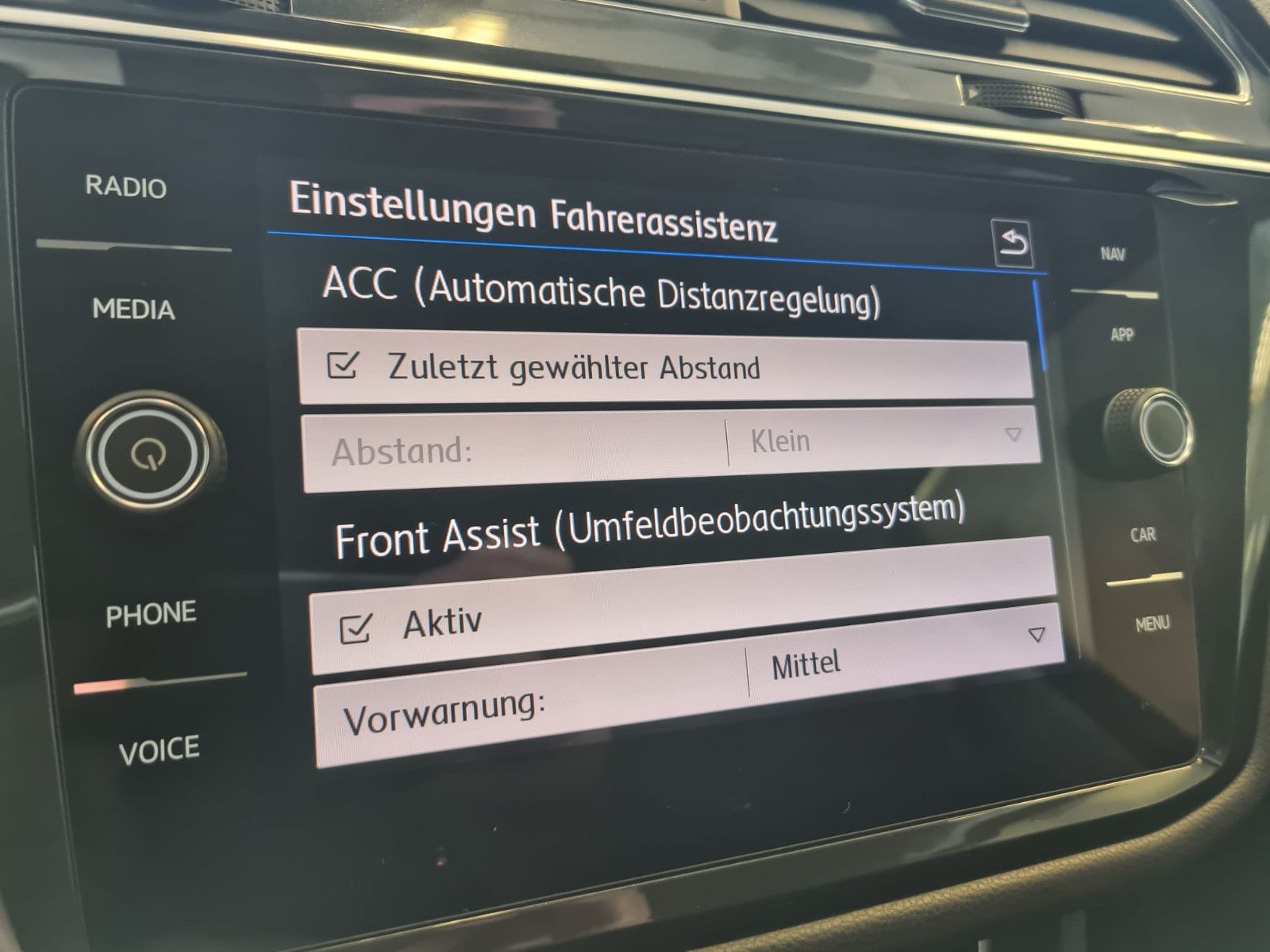 Fahrzeugabbildung Volkswagen Tiguan Allspace Highline 4Motion / LED / NAVI /