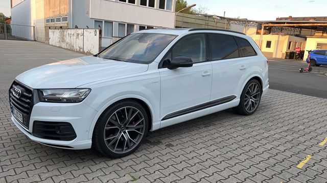 Audi SQ7 UVP ca. 140.000/ 7-Sitz, absolut...