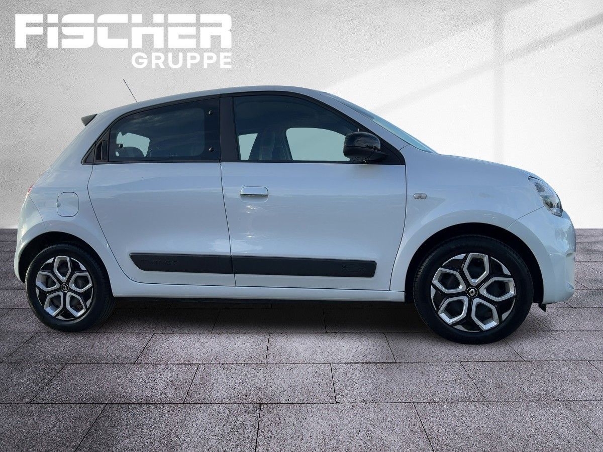 Fahrzeugabbildung Renault Twingo EQUILIBRE SCe 65 SHZ Kamera Navi - mit KI generiert/bearbeitet