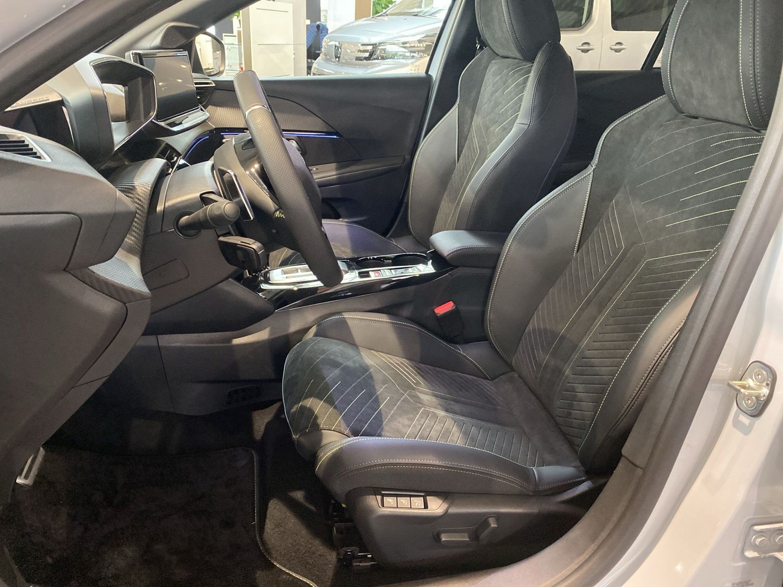 Peugeot 208 - Bild 8