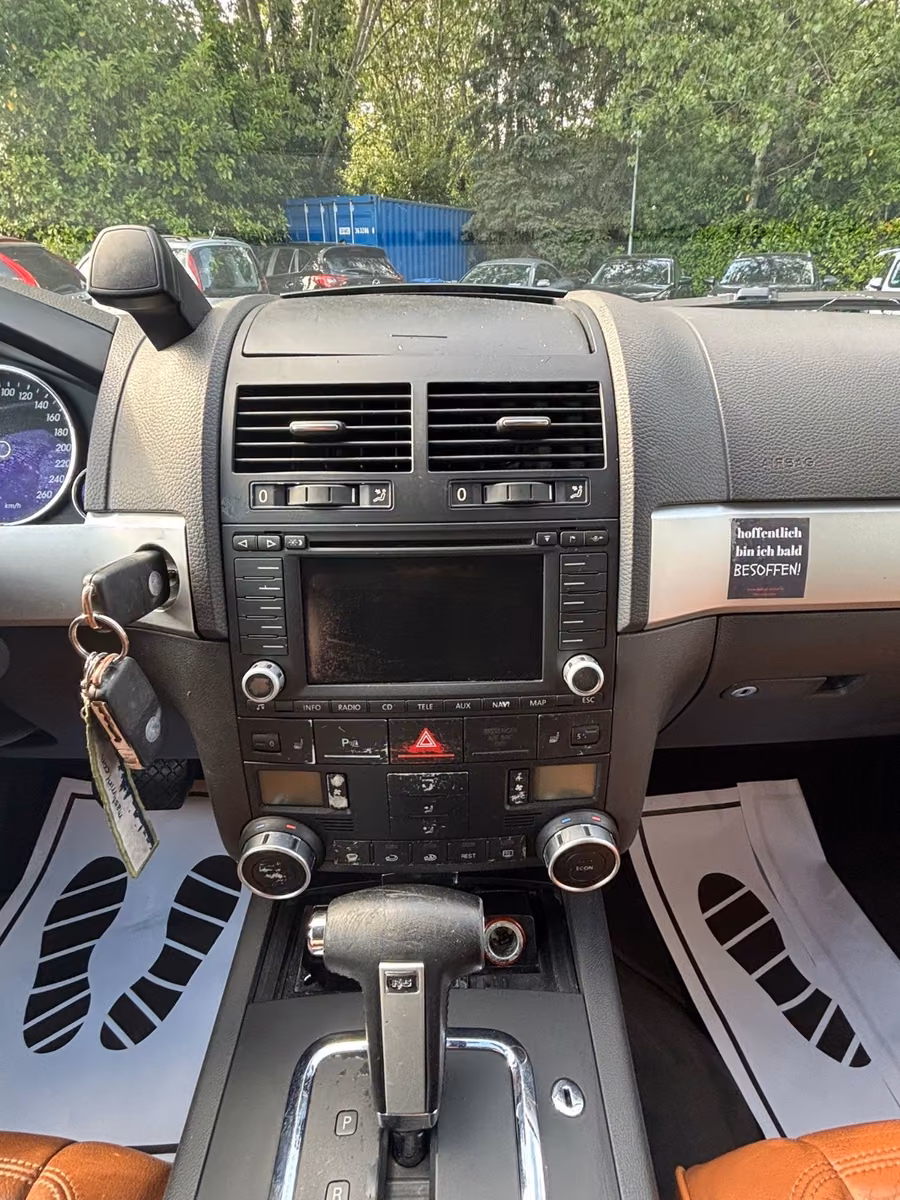 Volkswagen Touareg 2004 — photo 17