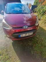 Hyundai i10 1.2 FIFA World Cup Edition Silver FIFA W... - Hyundai i10 von privat