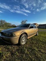 BMW 525i A - - BMW 525 aus 2003: 525i