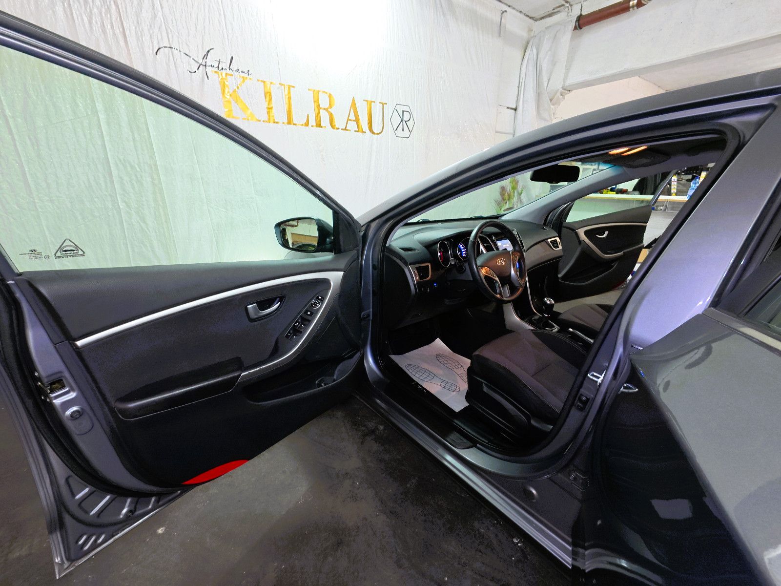 HYUNDAI i30 1.Hand Xenon, Kamera, PDC, Navi, Touch