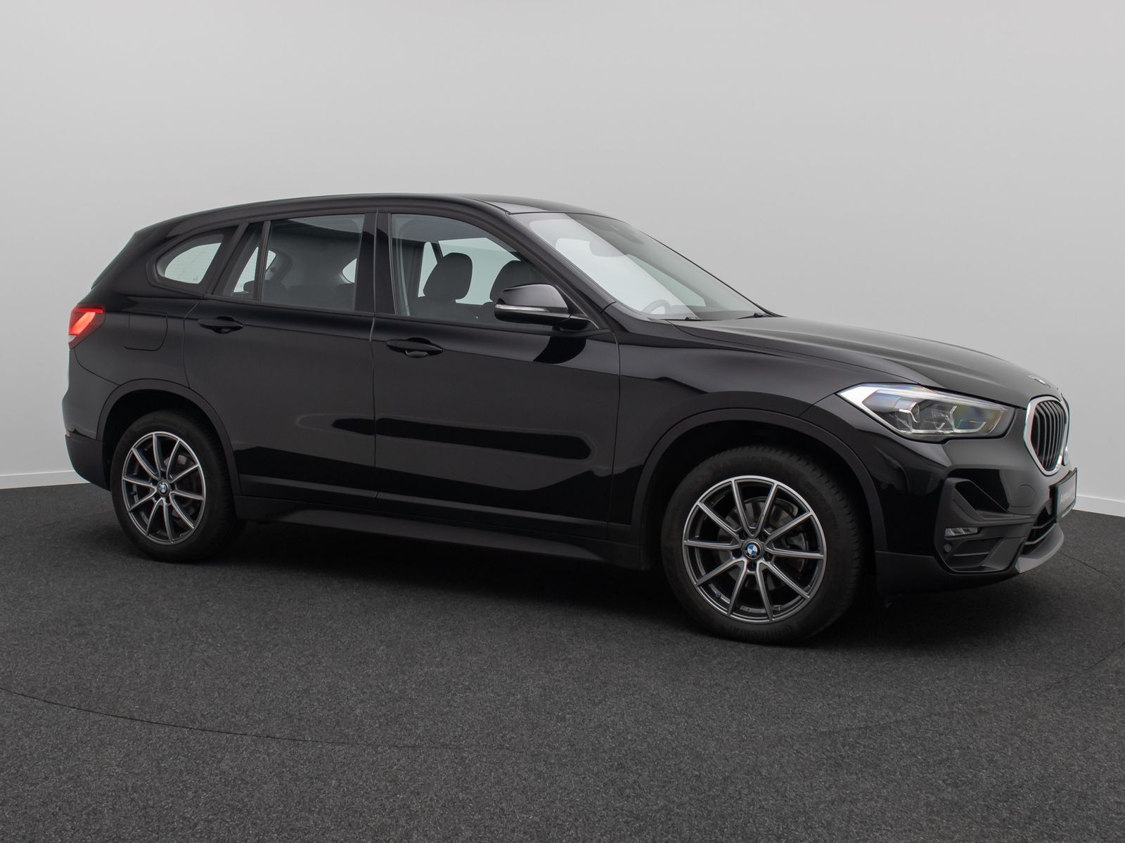 Fahrzeugabbildung BMW X1sD18i DAB HiFi Lenkrhzg DrivAssist Parkassist