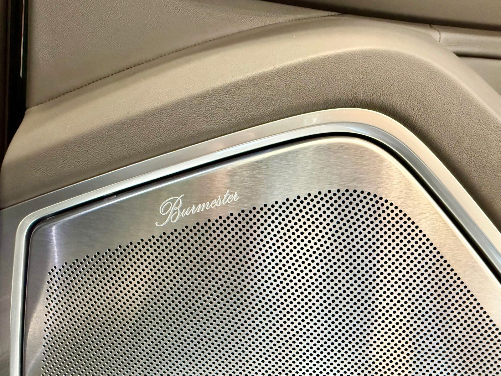 Fahrzeugabbildung Porsche Cayenne Coupe Turbo S E-Hybrid APPROVED / PTS