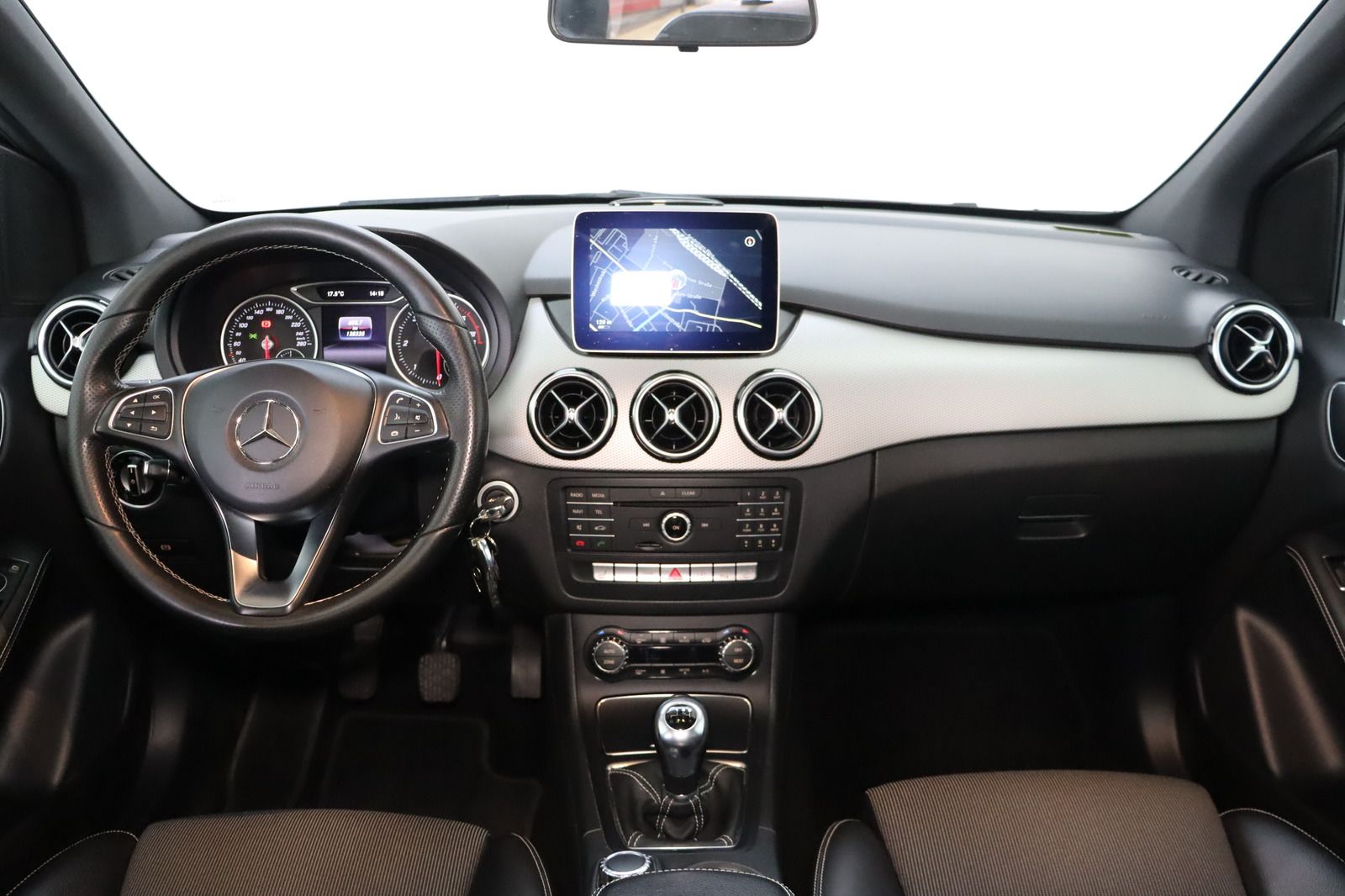 Fahrzeugabbildung Mercedes-Benz B 180 d * LED * Navigation