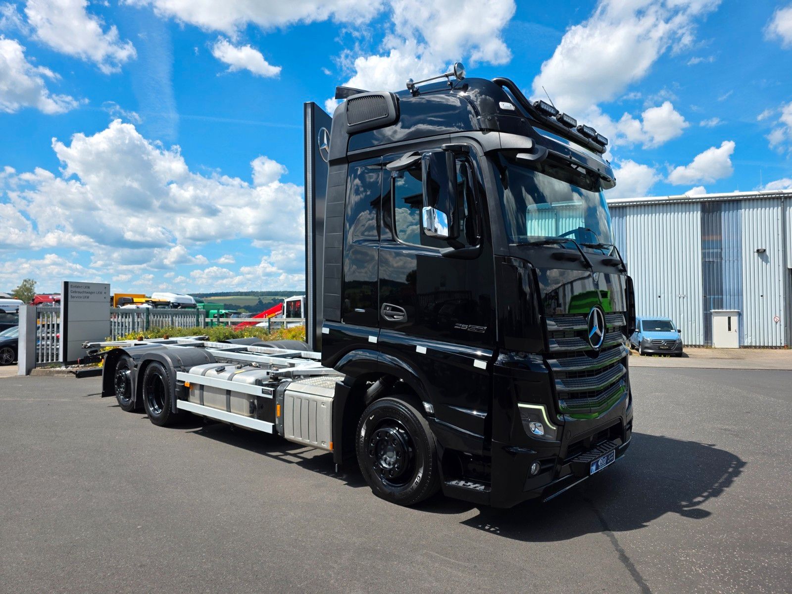Fahrzeugabbildung Mercedes-Benz Actros 2552 L BDF Vantec hydr. liftbarer Rahmen