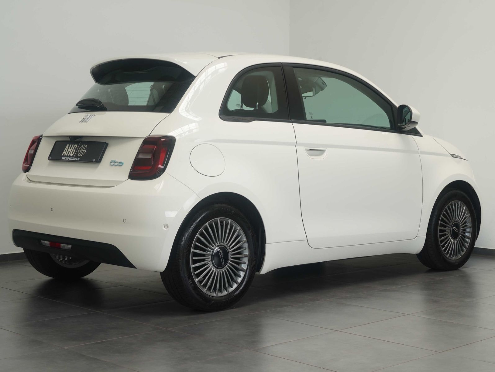 Fahrzeugabbildung Fiat 500e Icon 87KW/42kWh/DC-LADEN/NAVI/KAMERA